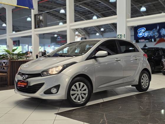 HYUNDAI HB20 1.6 COMFORT PLUS 16V FLEX 4P MANUAL HYUNDAI HB20 1.6 COMFORT PLUS 16V FLEX 4P MANUAL